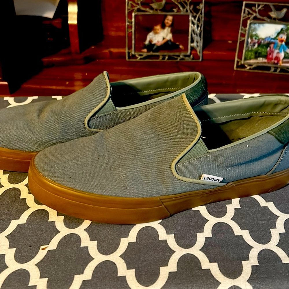 Mens Lacoste no laces lounge shoes.  Like New, size 11.5